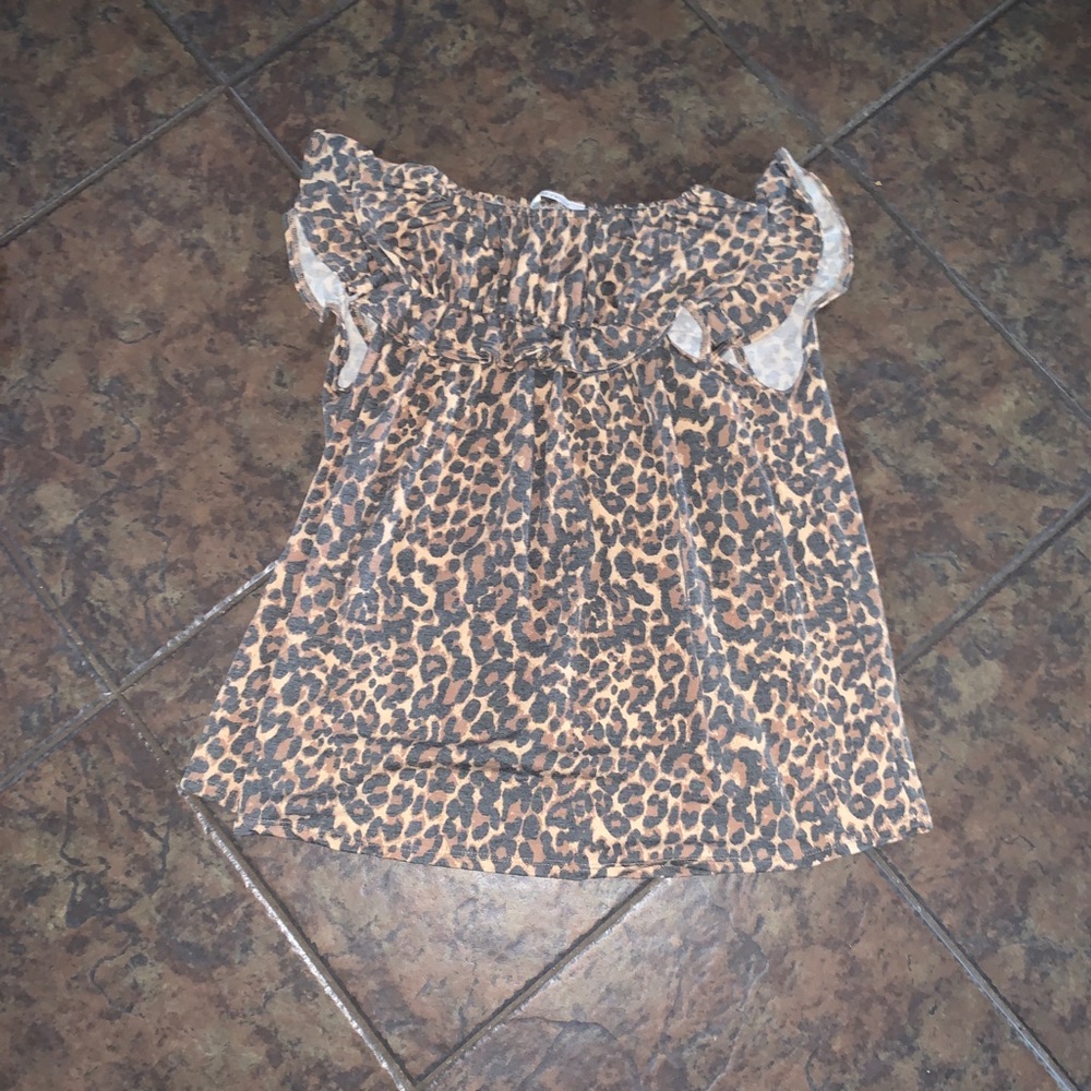 Cheetah print top EUC